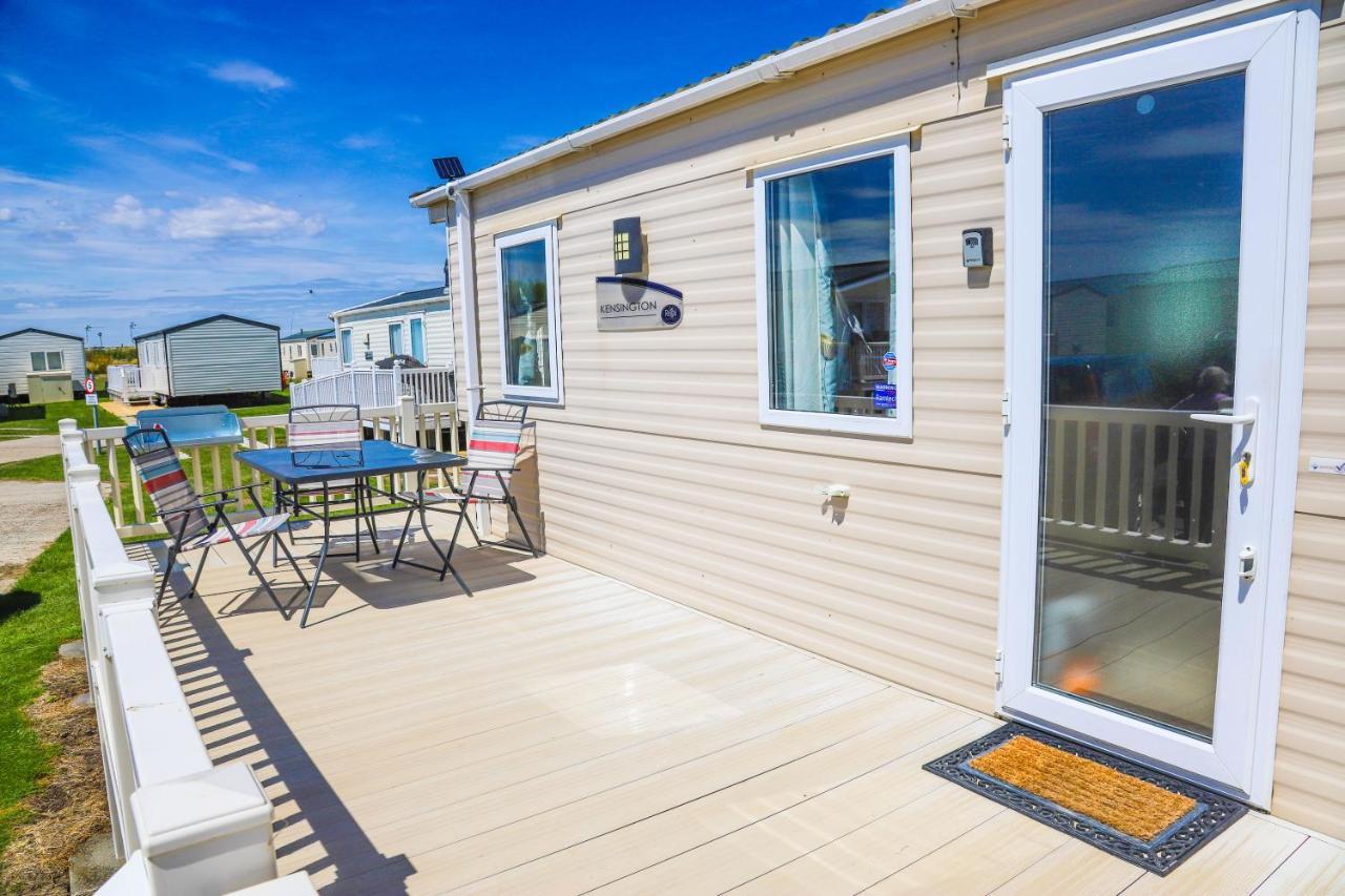 Big Skies Platinum Plus Holiday Home With Wifi, Netflix, Dishwasher, Decking Camber Экстерьер фото